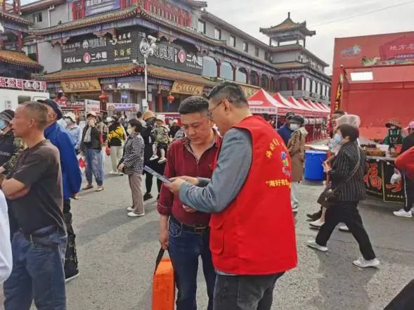 海州區(qū)：政策進(jìn)廟會(huì)，服務(wù)零距離2.jpg